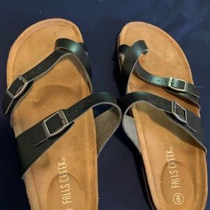 Flat Toe Ring Sandal sz 9
